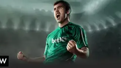 张雨霏福冈世锦赛摘得女子100米蝶泳金牌桂冠。